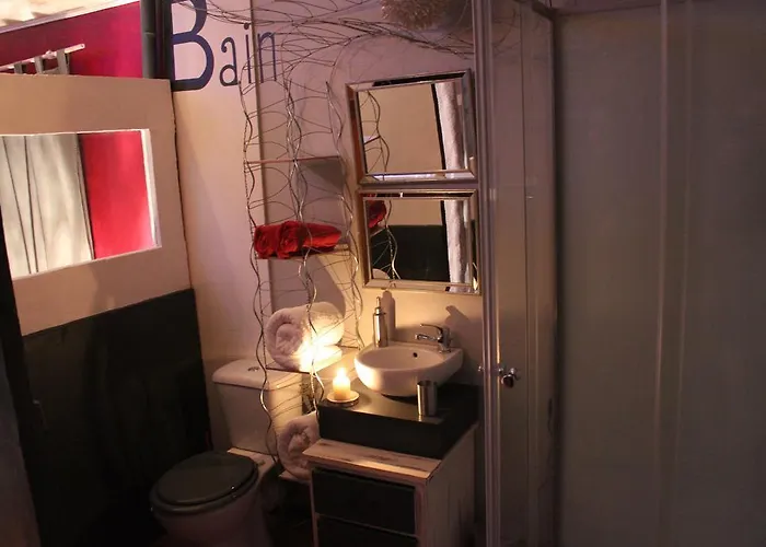 Le Parc De Jouvence בית הארחה Magrie